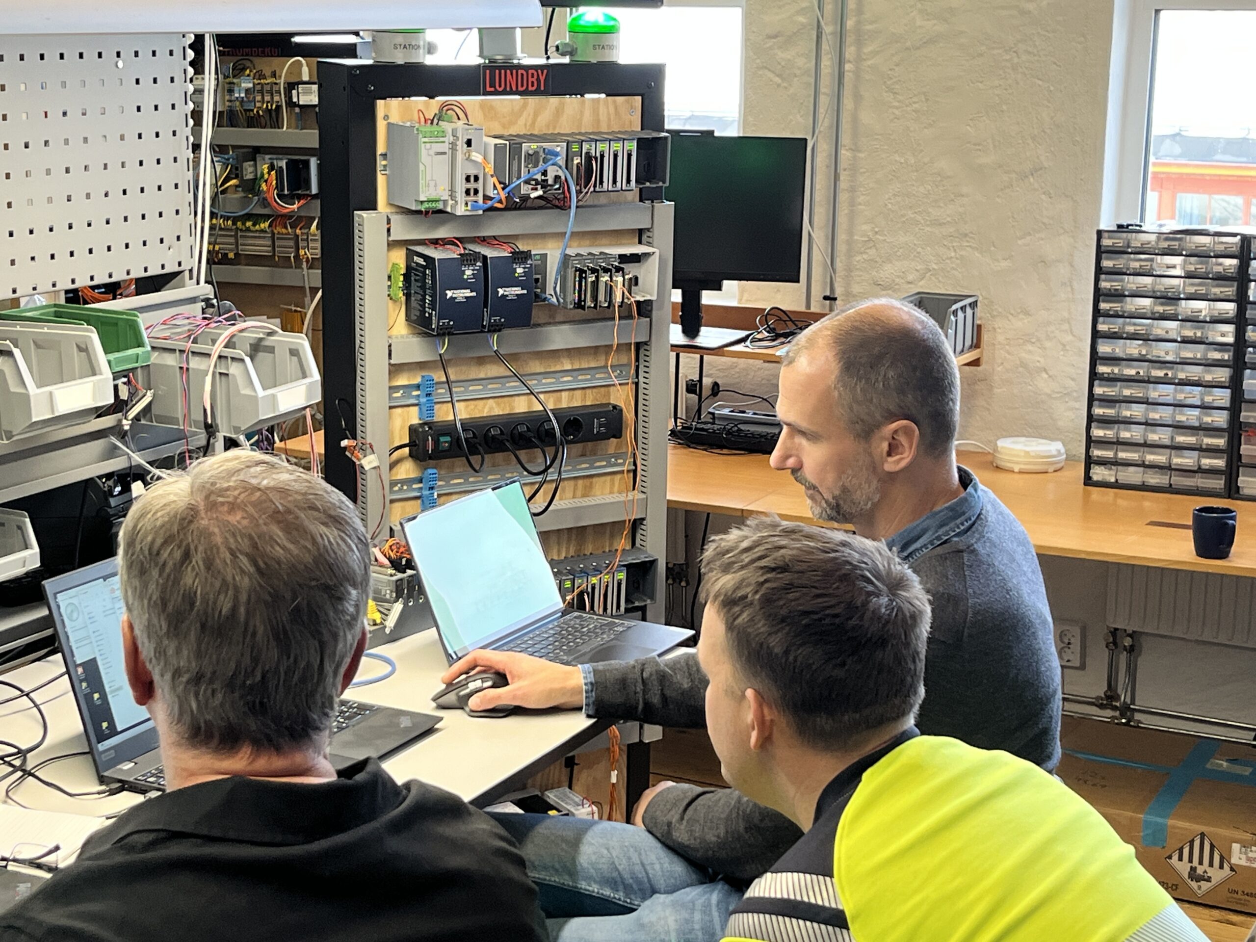 IMG_8456 TSN network with NI CompactRIO, CompactDAQ and FieldDAQ